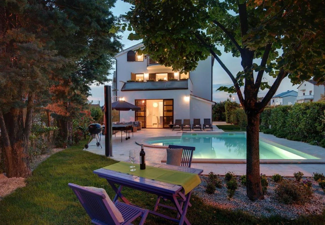 Villa in Fažana - Villa Andrija in Fažana for 9 people with sea view & heated pool - only 400 m from the beach