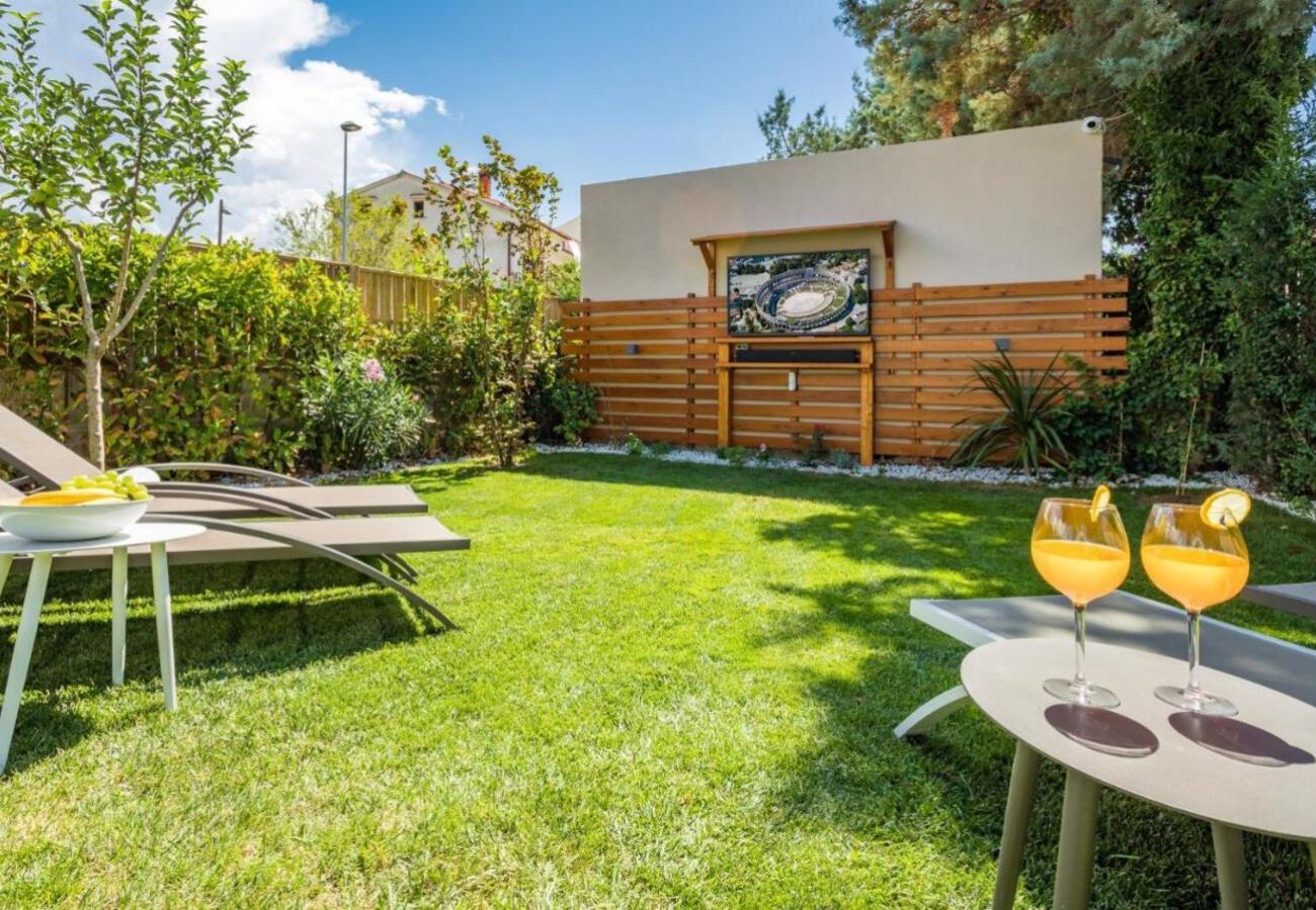 Villa in Fažana - Villa Andrija in Fažana for 9 people with sea view & heated pool - only 400 m from the beach