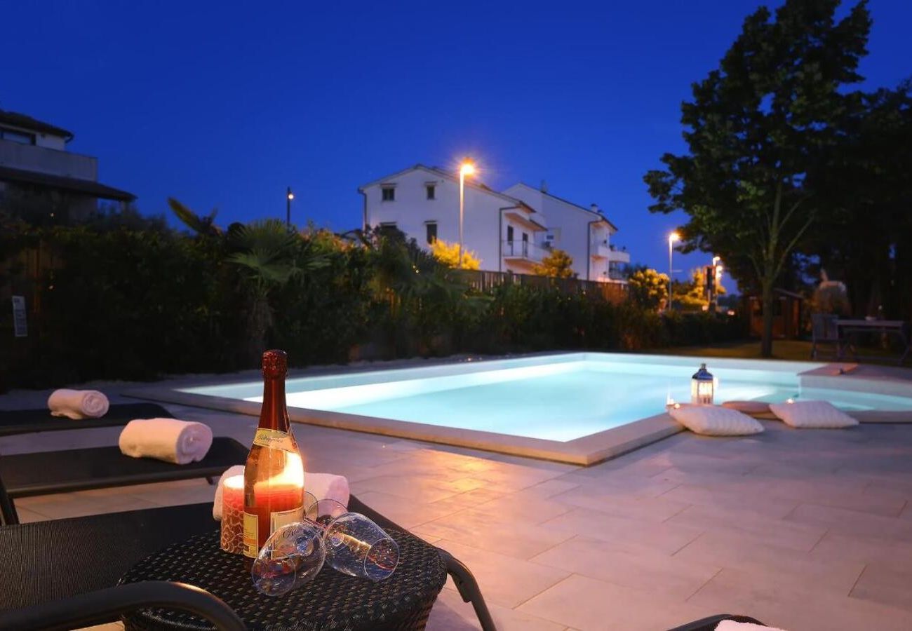 Villa in Fažana - Villa Andrija in Fažana for 9 people with sea view & heated pool - only 400 m from the beach