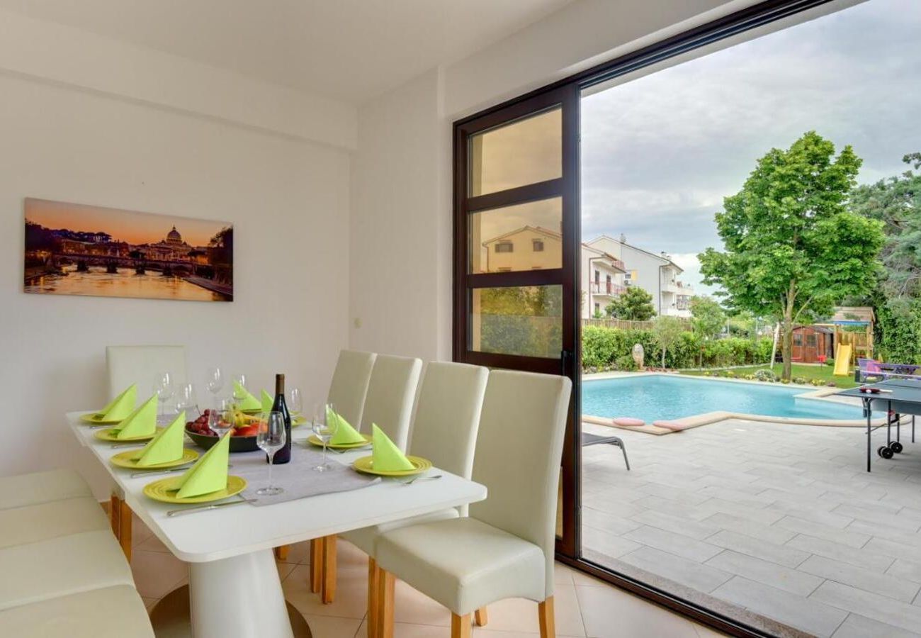 Villa in Fažana - Villa Andrija in Fažana for 9 people with sea view & heated pool - only 400 m from the beach