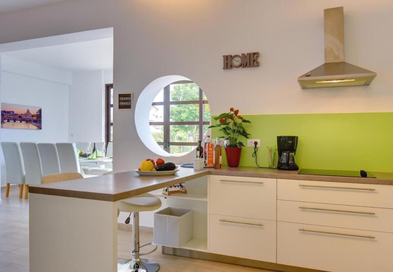 Villa in Fažana - Villa Andrija in Fažana for 9 people with sea view & heated pool - only 400 m from the beach