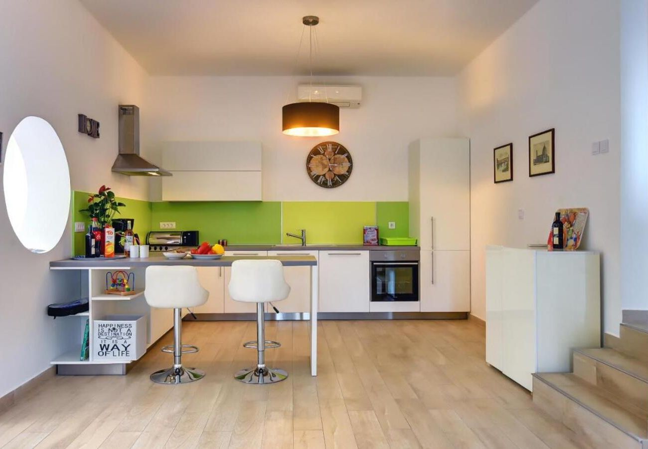 Villa in Fažana - Villa Andrija in Fažana for 9 people with sea view & heated pool - only 400 m from the beach