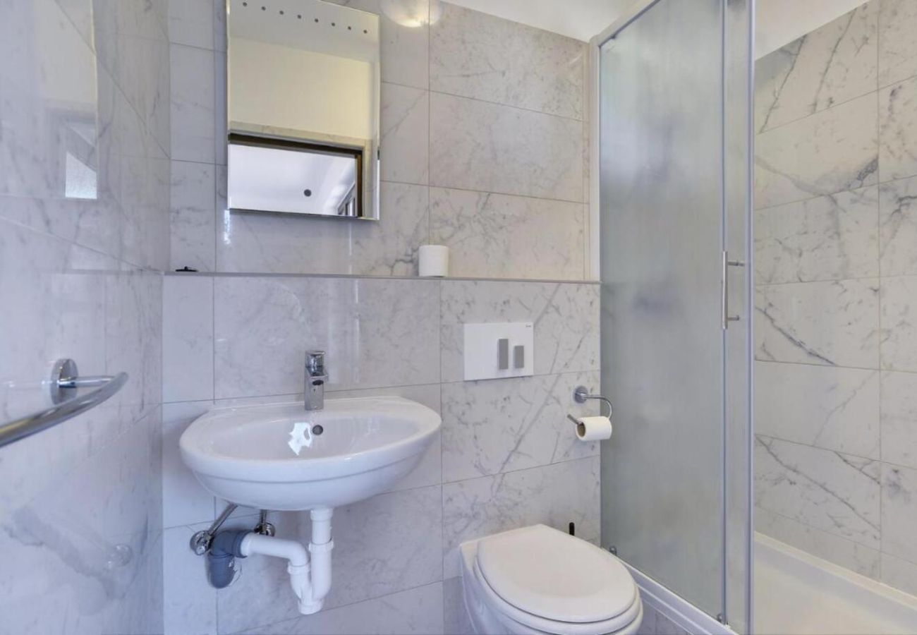 Villa in Fažana - Villa Andrija in Fažana for 9 people with sea view & heated pool - only 400 m from the beach