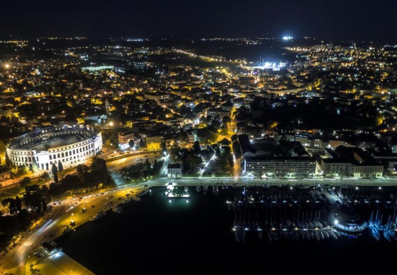 Villa in Fažana - Villa Andrija in Fažana for 9 people with sea view & heated pool - only 400 m from the beach