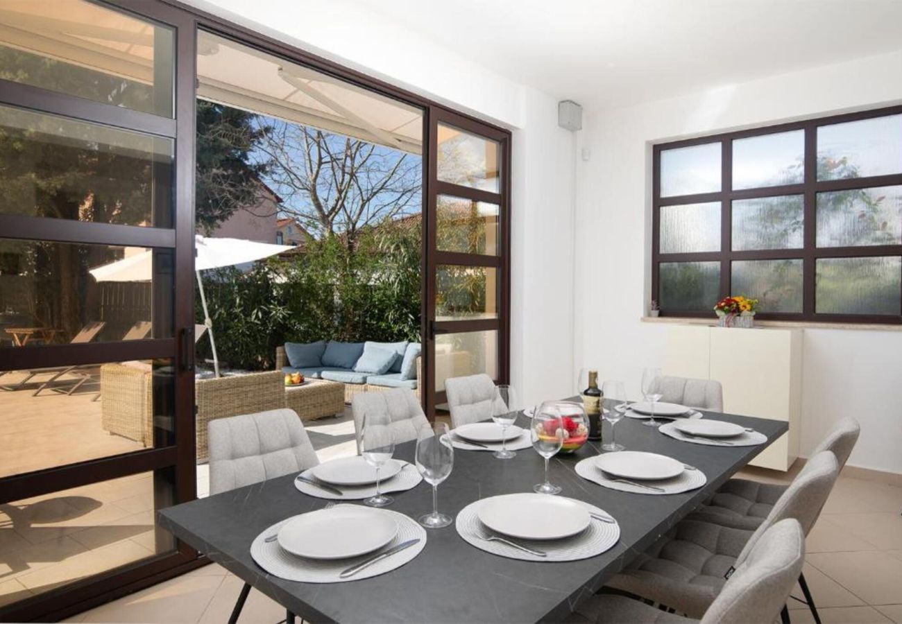 Villa in Fažana - Villa Andrija in Fažana for 9 people with sea view & heated pool - only 400 m from the beach