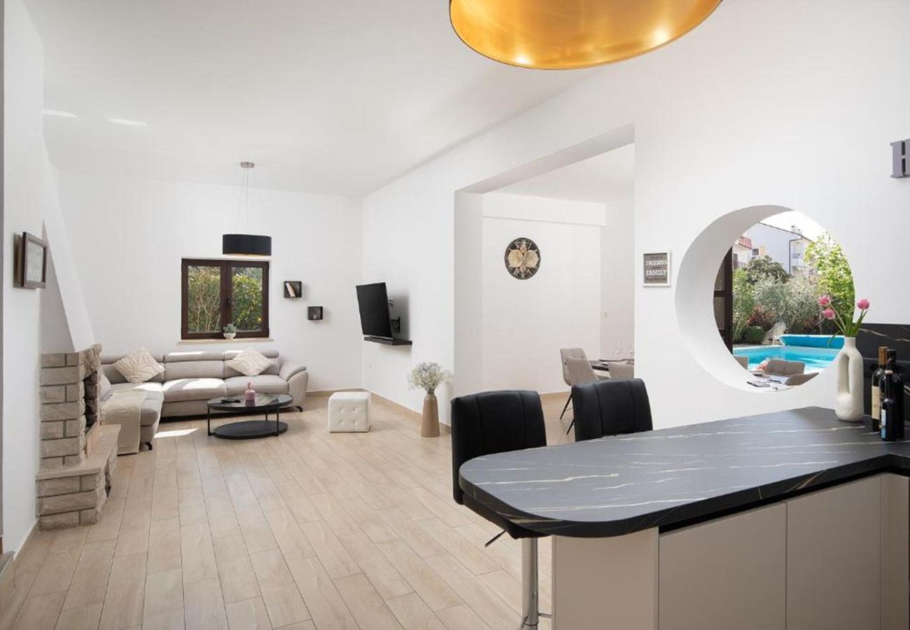 Villa in Fažana - Villa Andrija in Fažana for 9 people with sea view & heated pool - only 400 m from the beach