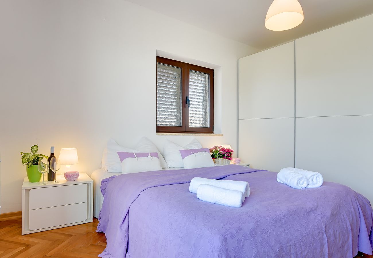 Villa in Fažana - Villa Andrija in Fažana for 9 people with sea view & heated pool - only 400 m from the beach