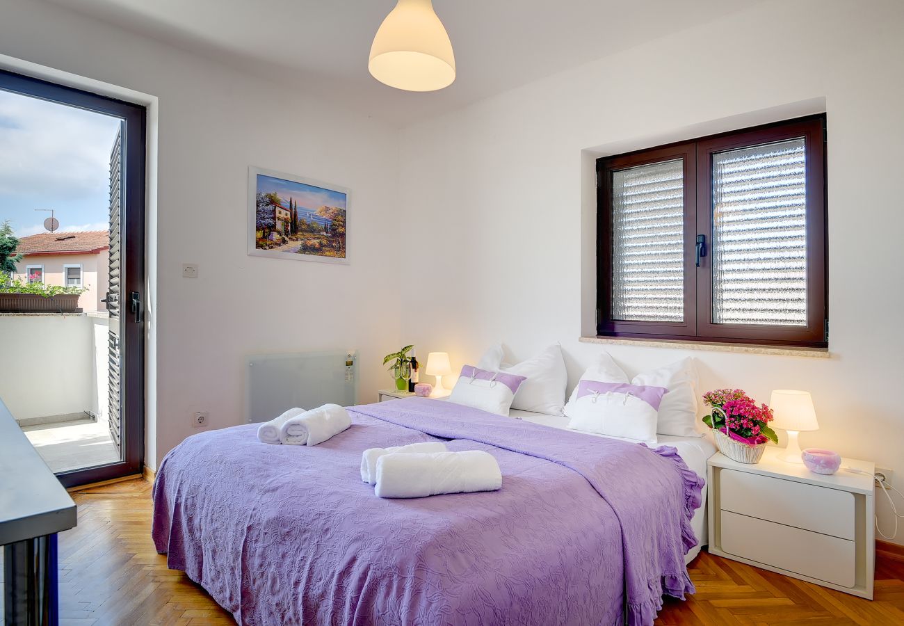 Villa in Fažana - Villa Andrija in Fažana for 9 people with sea view & heated pool - only 400 m from the beach