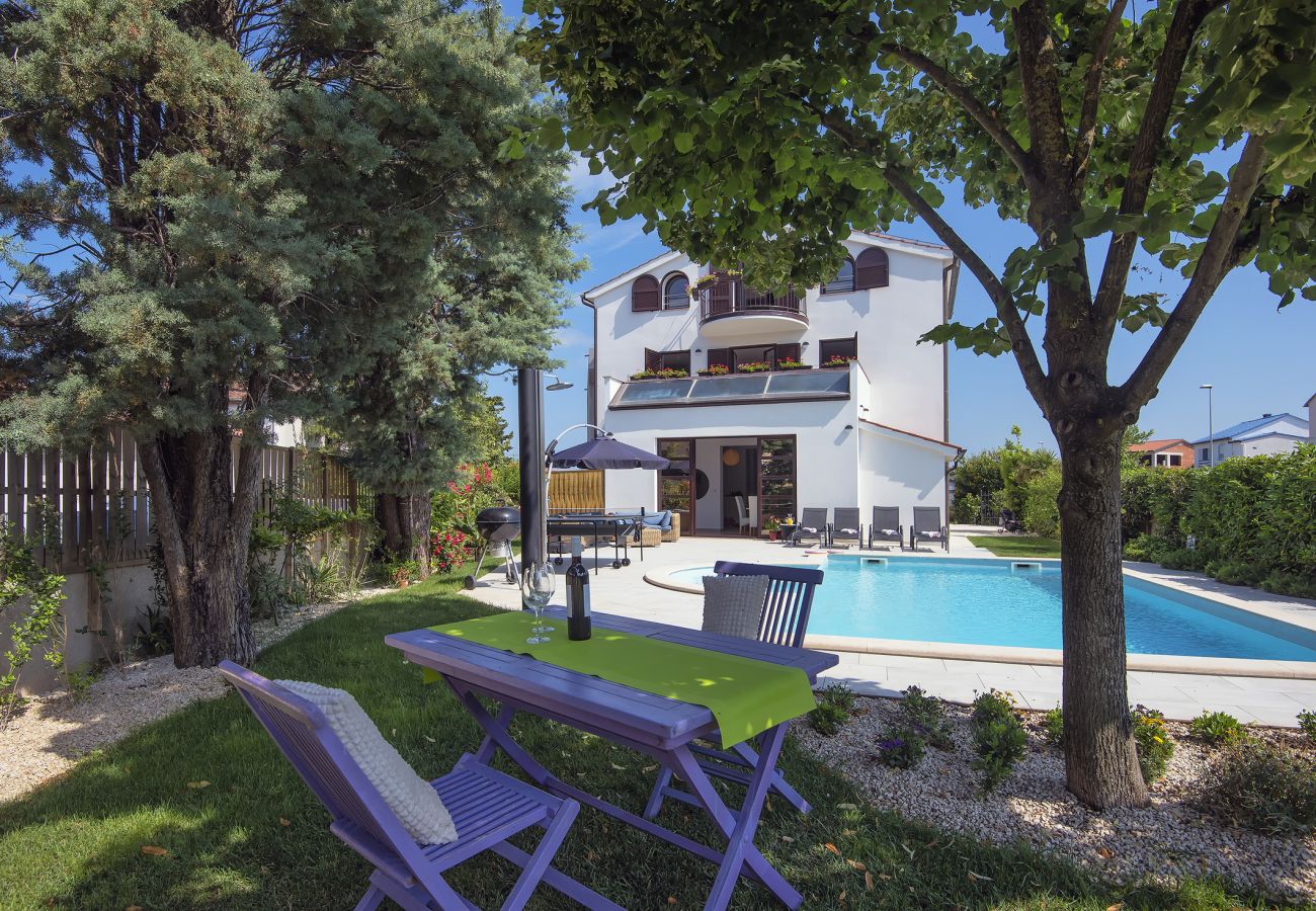 Villa in Fažana - Villa Andrija in Fažana for 9 people with sea view & heated pool - only 400 m from the beach