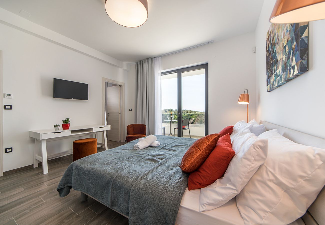 Villa in Vintijan - Villa Zen near Pula for 8 people with sauna & jacuzzi