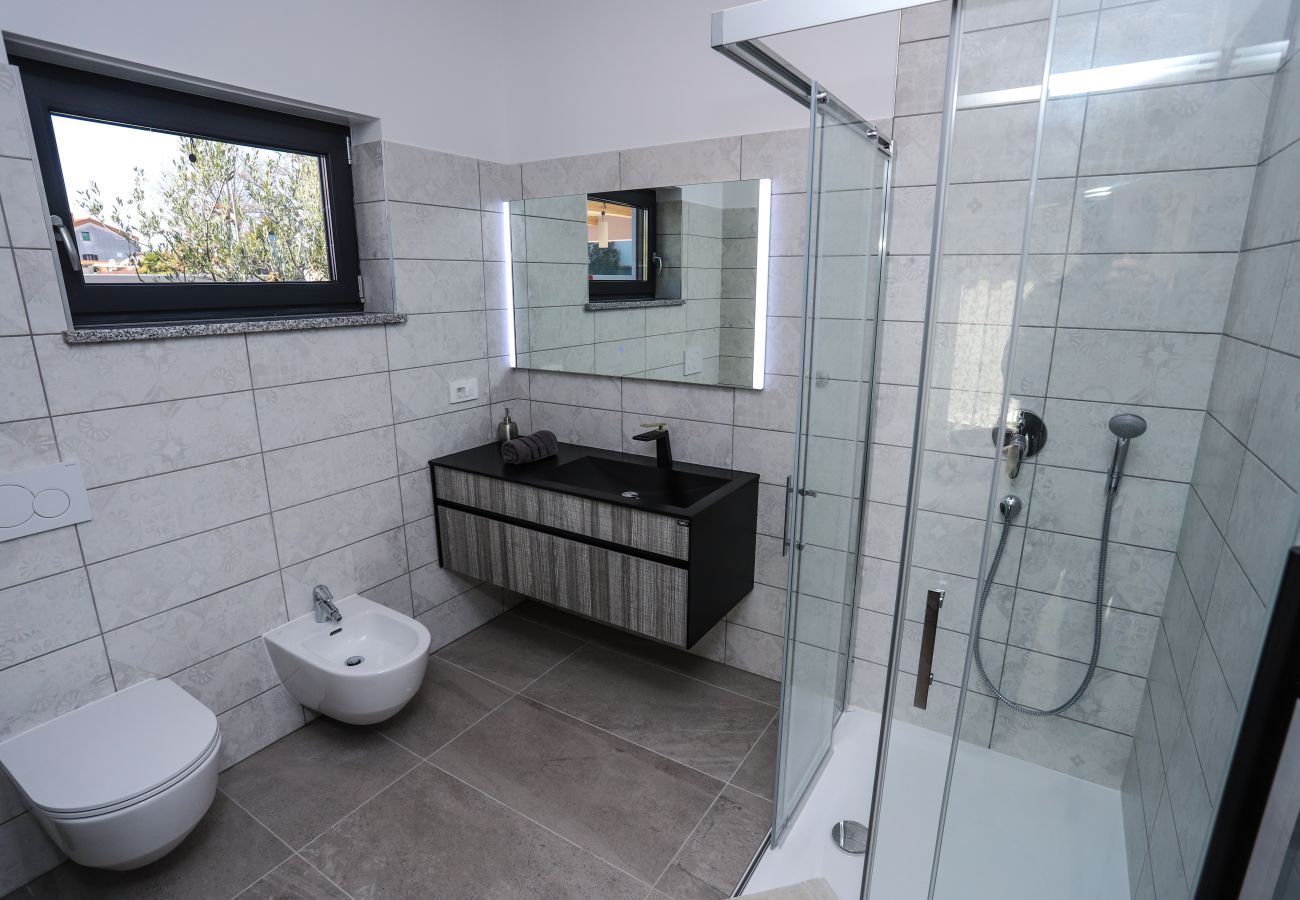 Villa in Porec - Villa Jacky in Poreč for 8 people with private pool just 900 meters from sea