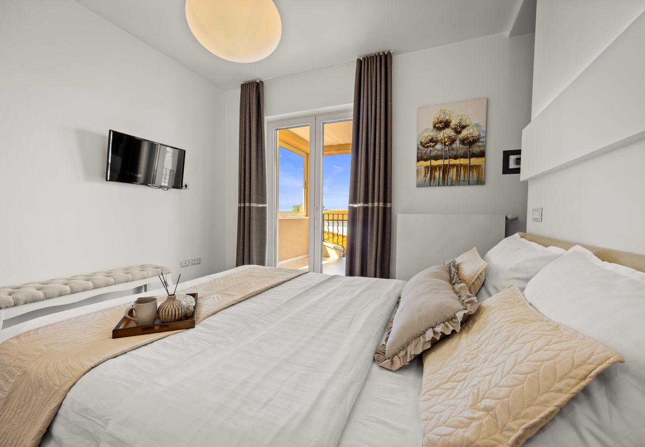 Villa in Krancici - Villa Silvia near Poreč for 10 people with infinity pool and large playground