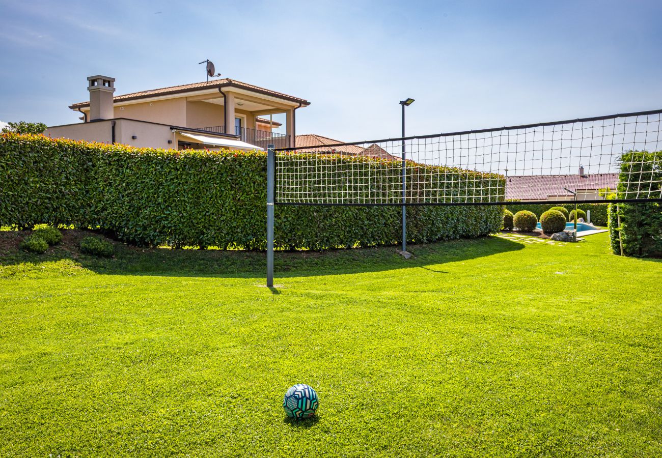Villa in Krancici - Villa Silvia near Poreč for 10 people with infinity pool and large playground