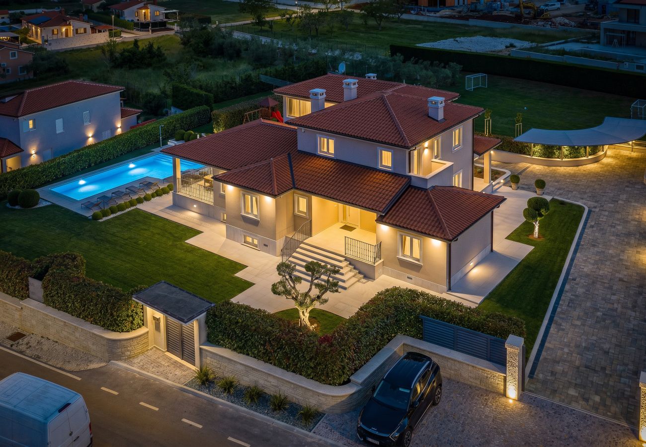 Villa in Krancici - Villa Silvia near Poreč for 10 people with infinity pool and large playground