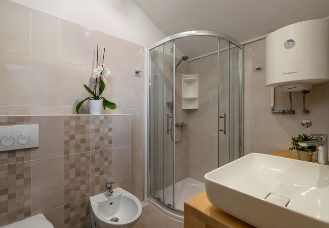 Villa in Betiga - Villa Kalista Istriana for 10 people with private pool & sea view Villa in Betiga - Villa Kalista Istriana for 10 people with private pool & sea view