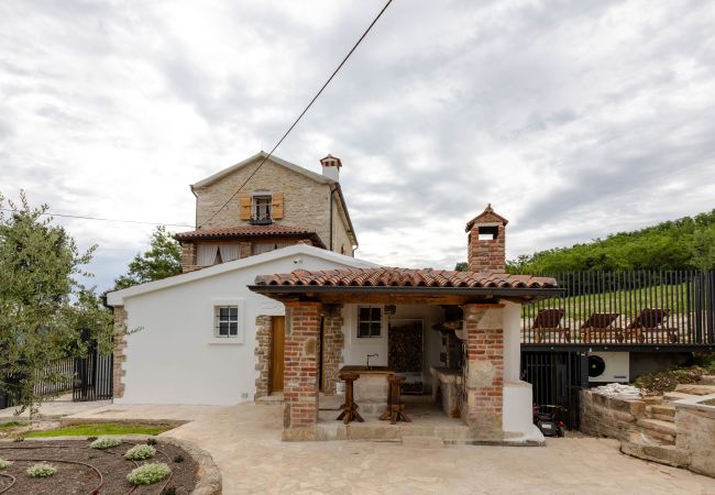 Villa in Žudetici - Villa Blazeni Miroslav Bulesic in Central Istria for 8 people with private heated pool and sauna Villa in Žudetici - Villa Blazeni Miroslav Bulesic in Central Istria for 8 people with private heated pool and sauna