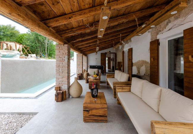 Villa in Žudetici - Villa Blazeni Miroslav Bulesic in Central Istria for 8 people with private heated pool and sauna Villa in Žudetici - Villa Blazeni Miroslav Bulesic in Central Istria for 8 people with private heated pool and sauna