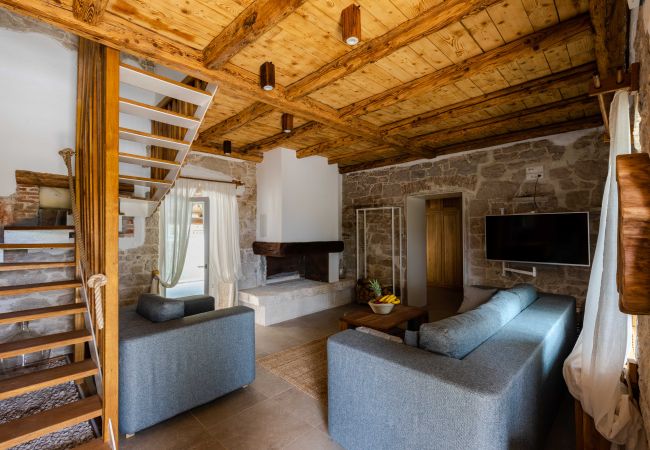 Villa in Žudetici - Villa Blazeni Miroslav Bulesic in Central Istria for 8 people with private heated pool and sauna Villa in Žudetici - Villa Blazeni Miroslav Bulesic in Central Istria for 8 people with private heated pool and sauna