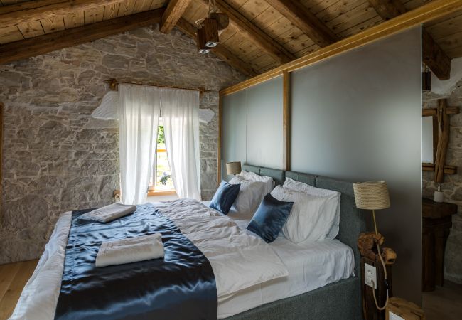 Villa in Žudetici - Villa Blazeni Miroslav Bulesic in Central Istria for 8 people with private heated pool and sauna Villa in Žudetici - Villa Blazeni Miroslav Bulesic in Central Istria for 8 people with private heated pool and sauna