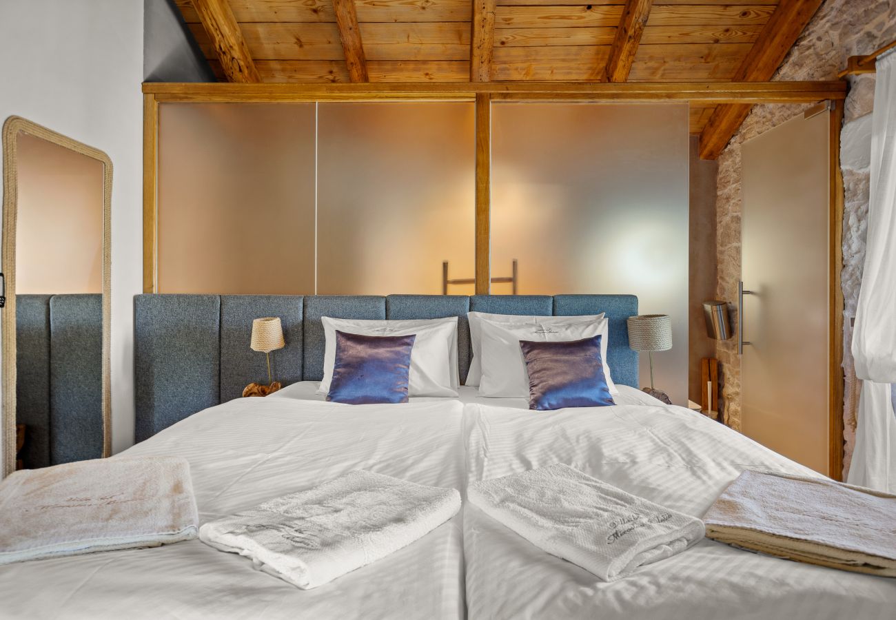 Villa in Žudetici - Villa Blazeni Miroslav Bulesic in Central Istria for 8 people with private heated pool and sauna