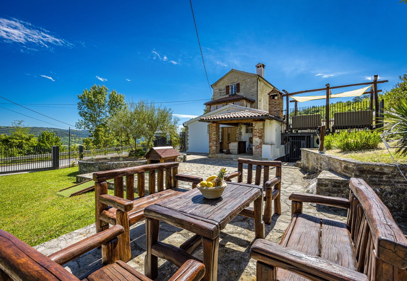 Villa in Žudetici - Villa Blazeni Miroslav Bulesic in Central Istria for 8 people with private heated pool and sauna
