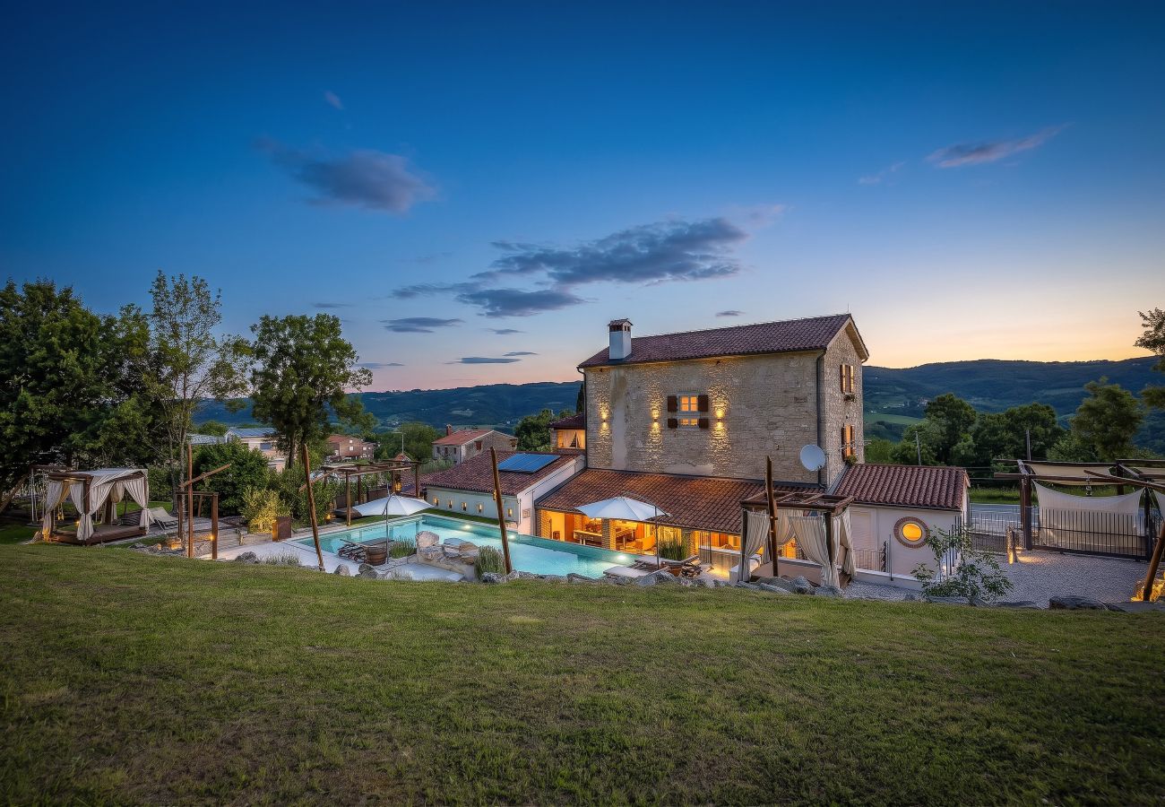 Villa in Žudetici - Villa Blazeni Miroslav Bulesic in Central Istria for 8 people with private heated pool and sauna