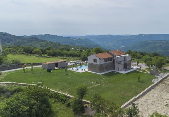 Villa in Kucibreg - Villa Paradiso in Central Istria for 11 people with large garden, sea view & wellness Villa in Kucibreg - Villa Paradiso in Central Istria for 11 people with large garden, sea view & wellness
