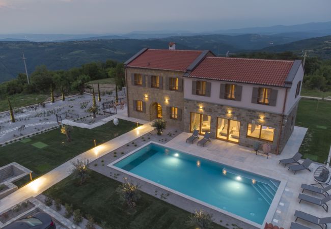Villa in Kucibreg - Villa Paradiso in Central Istria for 11 people with large garden, sea view & wellness Villa in Kucibreg - Villa Paradiso in Central Istria for 11 people with large garden, sea view & wellness