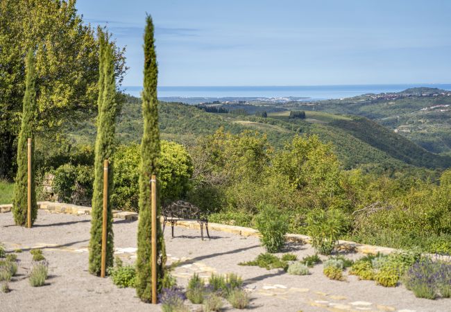Villa in Kucibreg - Villa Paradiso in Central Istria for 11 people with large garden, sea view & wellness Villa in Kucibreg - Villa Paradiso in Central Istria for 11 people with large garden, sea view & wellness