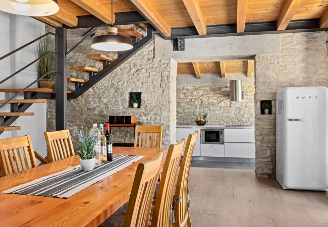 Villa in Butkovici - Casa 42 pet friendly for 9 people in Central Istria with salt - water pool Villa in Butkovici - Casa 42 pet friendly for 9 people in Central Istria with salt - water pool