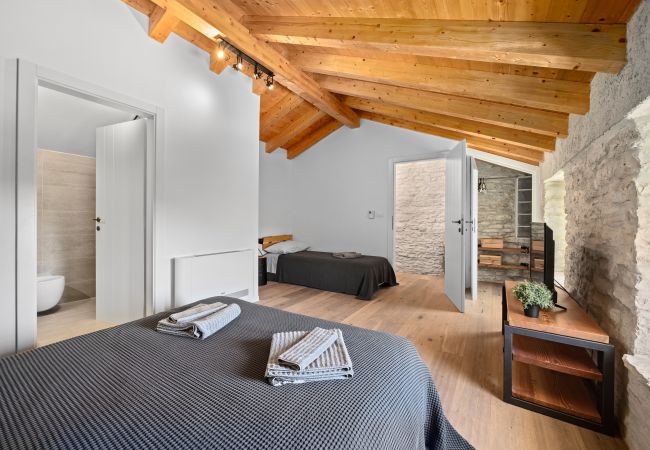 Villa in Butkovici - Casa 42 pet friendly for 9 people in Central Istria with salt - water pool Villa in Butkovici - Casa 42 pet friendly for 9 people in Central Istria with salt - water pool