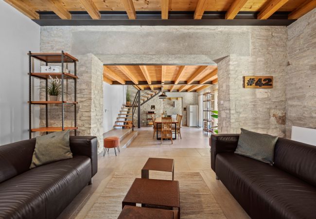 Villa in Butkovici - Casa 42 pet friendly for 9 people in Central Istria with salt - water pool Villa in Butkovici - Casa 42 pet friendly for 9 people in Central Istria with salt - water pool