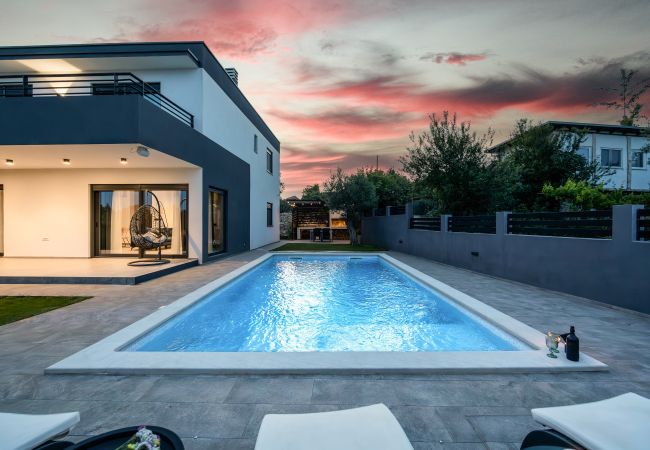 Villa in Krnica - Villa Kali near Pula for 8 people with fitness & sea view - pet friendly Villa in Krnica - Villa Kali near Pula for 8 people with fitness & sea view - pet friendly