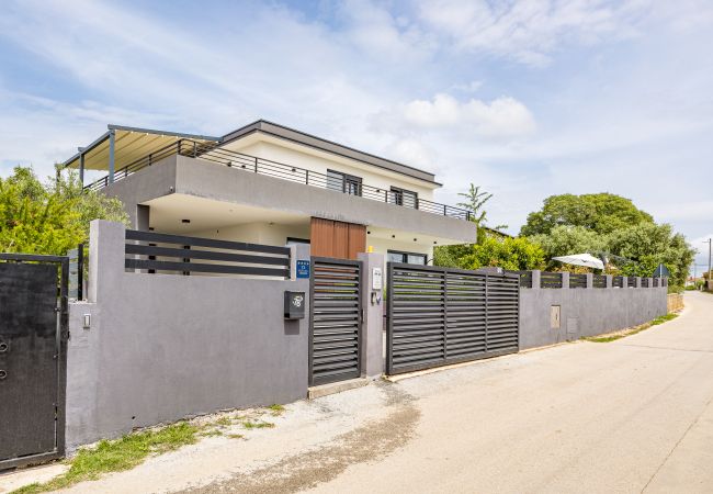 Villa in Krnica - Villa Kali near Pula for 8 people with fitness & sea view - pet friendly Villa in Krnica - Villa Kali near Pula for 8 people with fitness & sea view - pet friendly