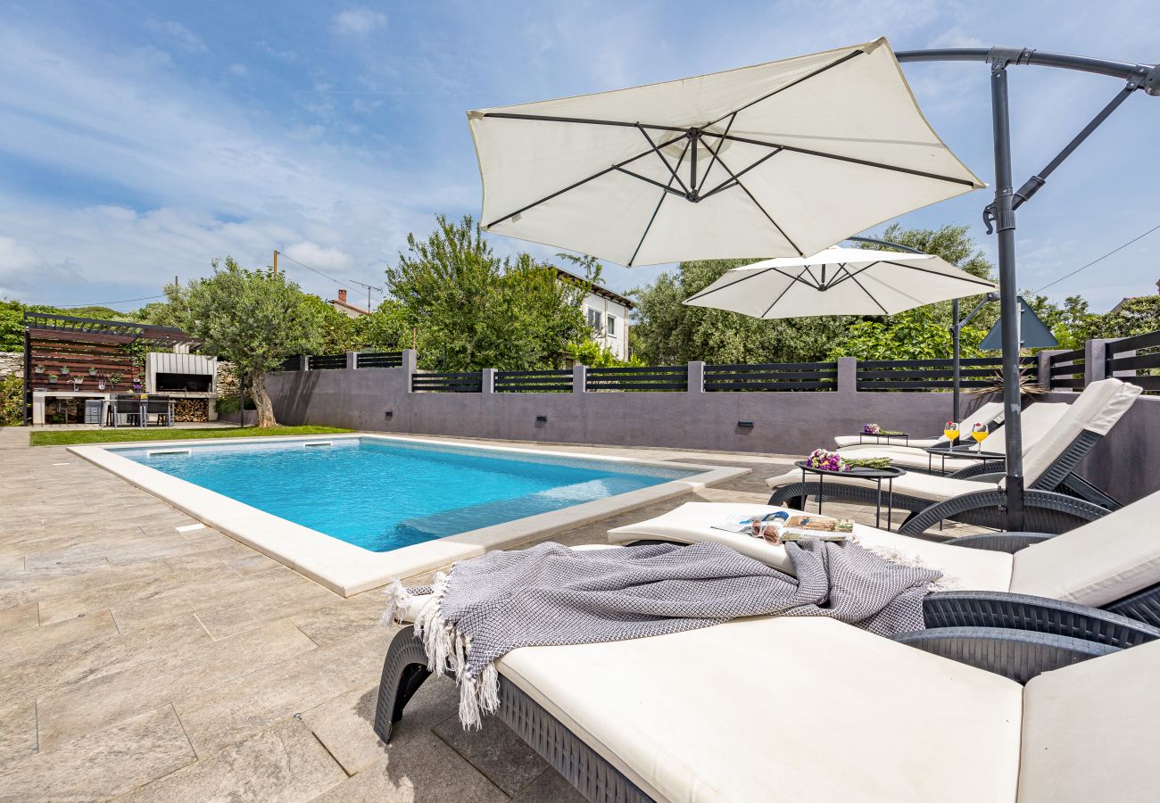Villa in Krnica - Villa Kali near Pula for 8 people with fitness & sea view