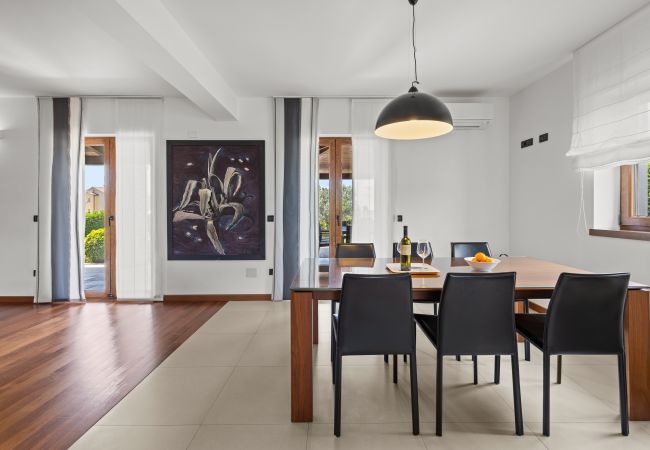 Villa in Galižana - Villa De Flora with salt water pool & sea view near Fažana Villa in Galižana - Villa De Flora with salt water pool & sea view near Fažana