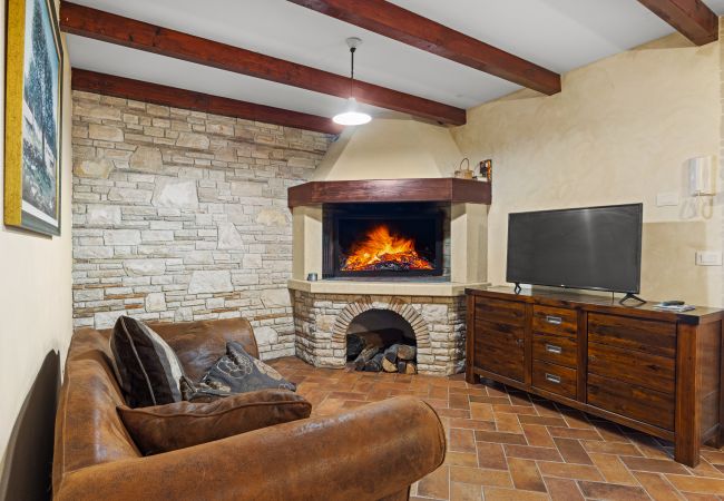 Villa in Galižana - Villa De Flora with salt water pool & sea view near Fažana Villa in Galižana - Villa De Flora with salt water pool & sea view near Fažana