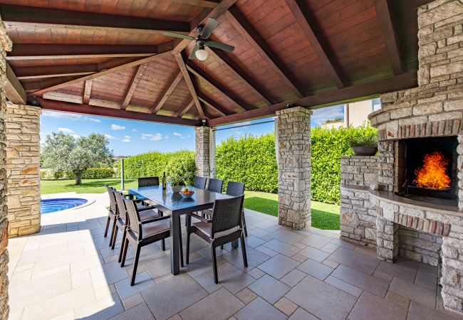 Villa in Galižana - Villa De Flora with salt water pool & sea view near Fažana Villa in Galižana - Villa De Flora with salt water pool & sea view near Fažana