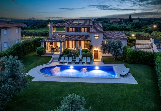 Villa in Galižana - Villa De Flora with salt water pool & sea view near Fažana Villa in Galižana - Villa De Flora with salt water pool & sea view near Fažana