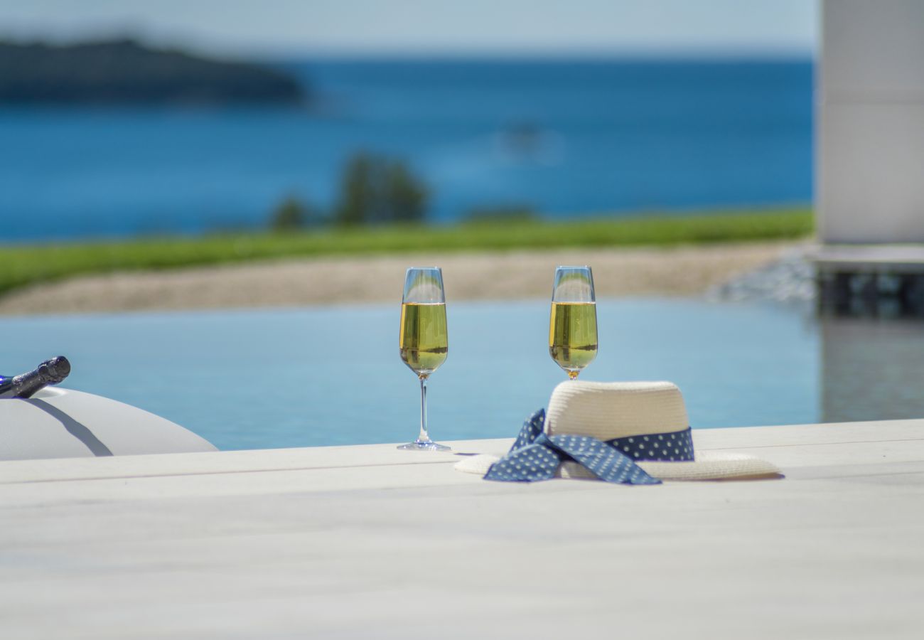 Villa in Vrsar - Villa La Reina for 10 people only 20 meters from the sea with sauna & heated pool near Poreč - Daily Housekeeping