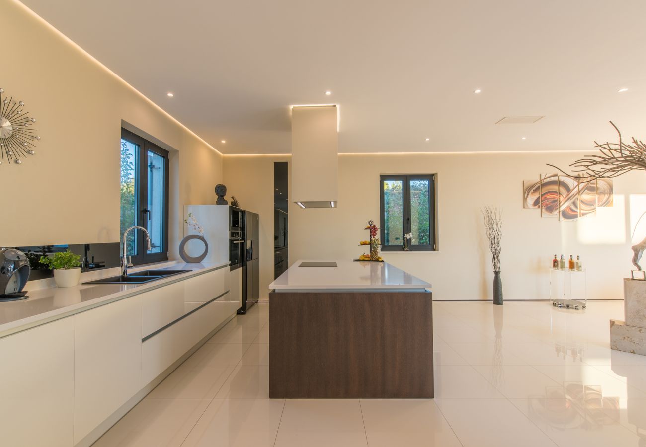 Villa in Vrsar - Villa La Reina for 10 people only 20 meters from the sea with sauna & heated pool near Poreč - Daily Housekeeping