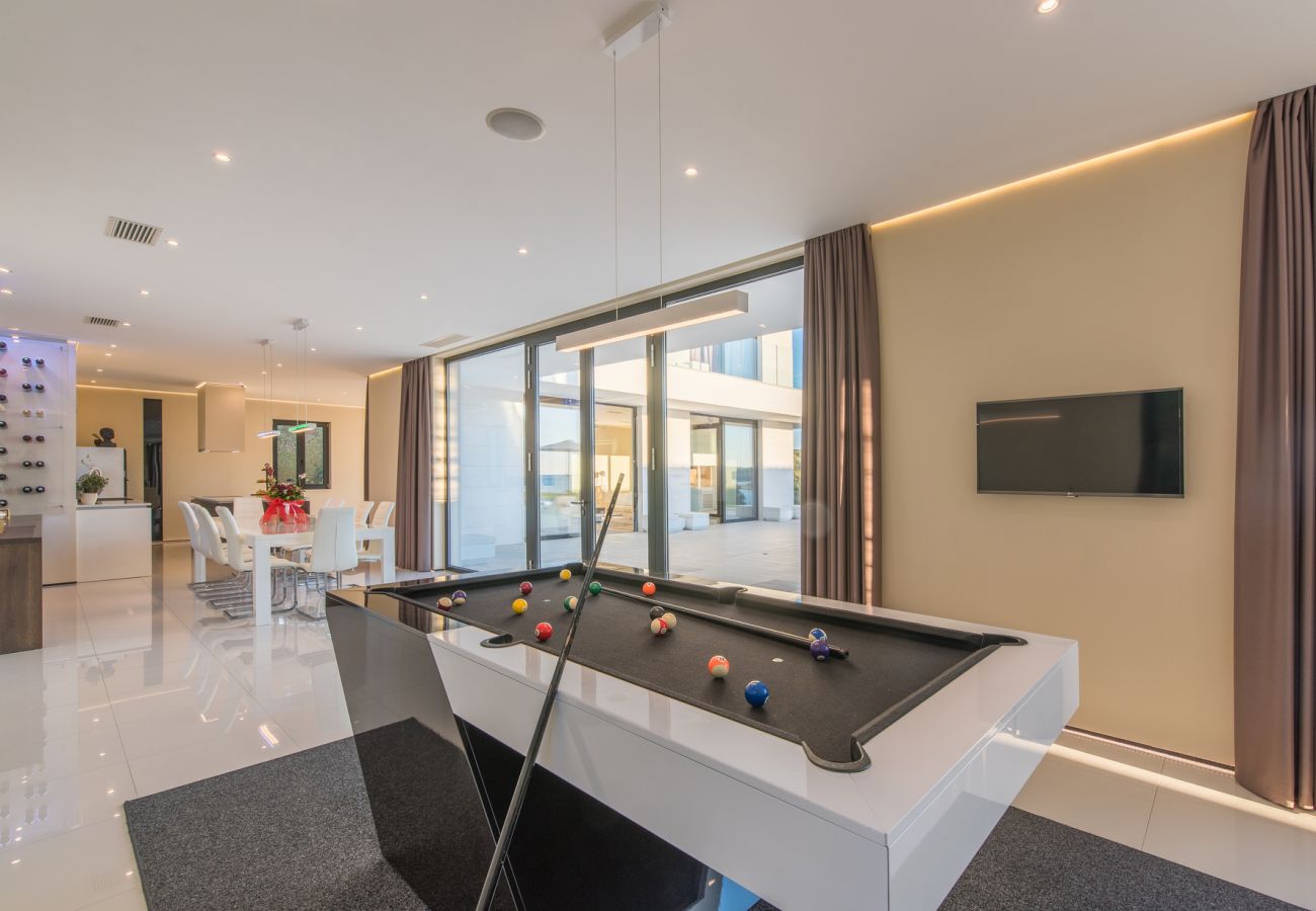 Villa in Vrsar - Villa La Reina for 10 people only 20 meters from the sea with sauna & heated pool near Poreč - Daily Housekeeping