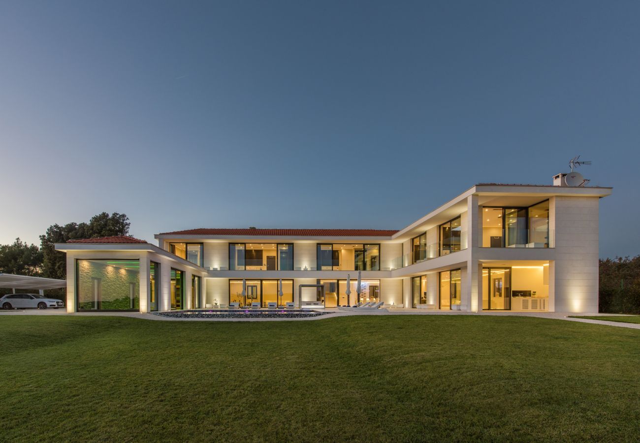 Villa in Vrsar - Villa La Reina for 10 people only 20 meters from the sea with sauna & heated pool near Poreč - Daily Housekeeping