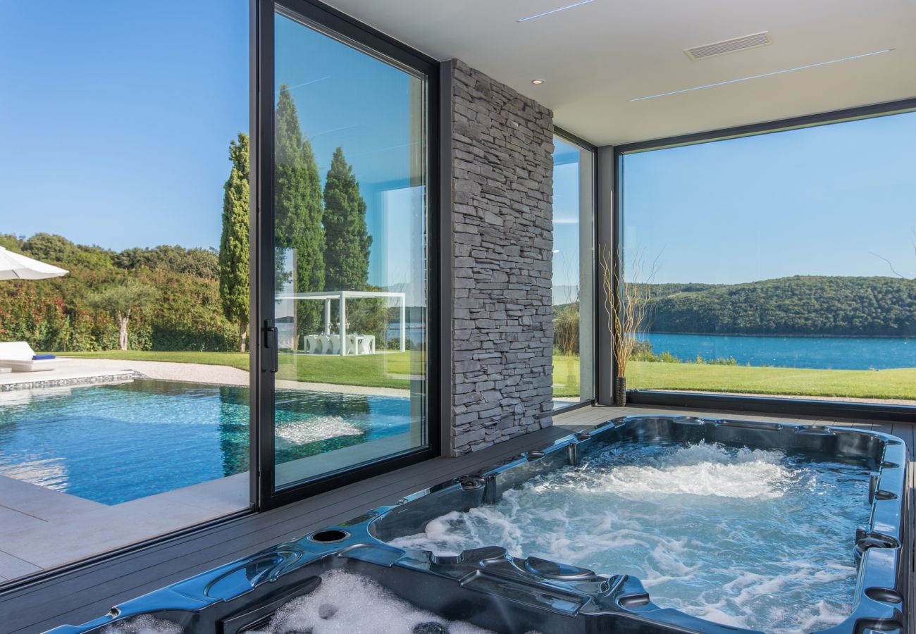 Villa in Vrsar - Villa La Reina for 10 people only 20 meters from the sea with sauna & heated pool near Poreč - Daily Housekeeping
