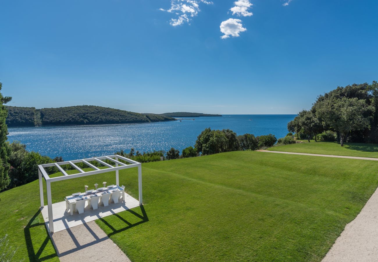 Villa in Vrsar - Villa La Reina for 10 people only 20 meters from the sea with sauna & heated pool near Poreč - Daily Housekeeping