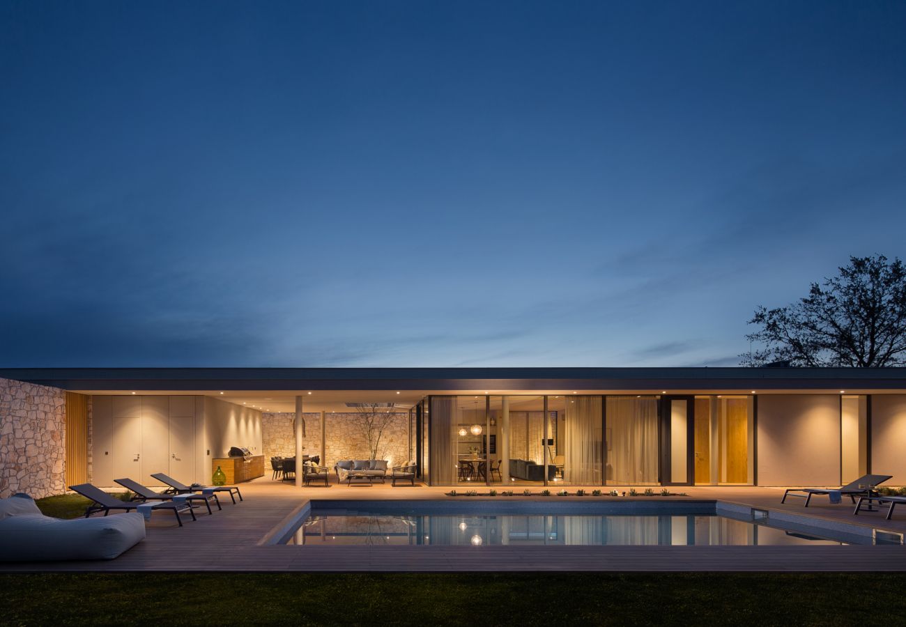 Villa in Vodnjan - Villa Gaia 1 for 9 people near Vodnjan with sauna & heated pool