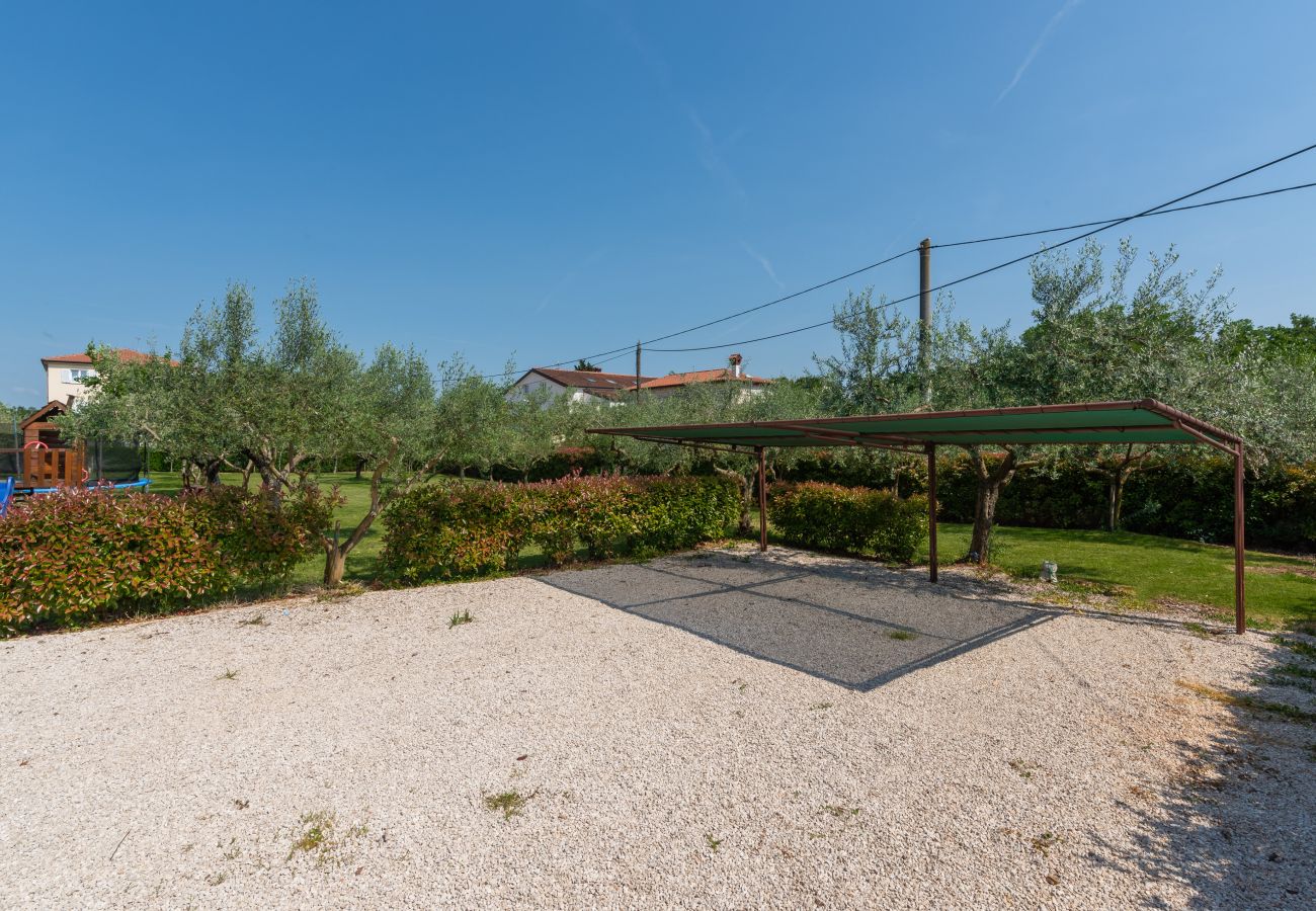 Villa in Brtonigla - Villa LV near Novigrad for 8 people spa & children playground only 1.5 km from beach