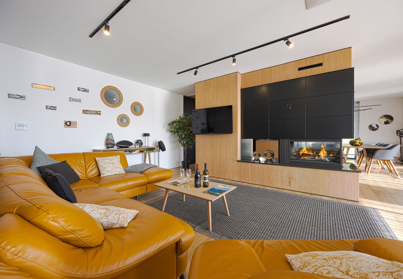 Villa in Nedešcina - Villa Valpinia for 8 people in Labin - Rabac with 40 m2 heated pool, indoor jacuzzi & sauna