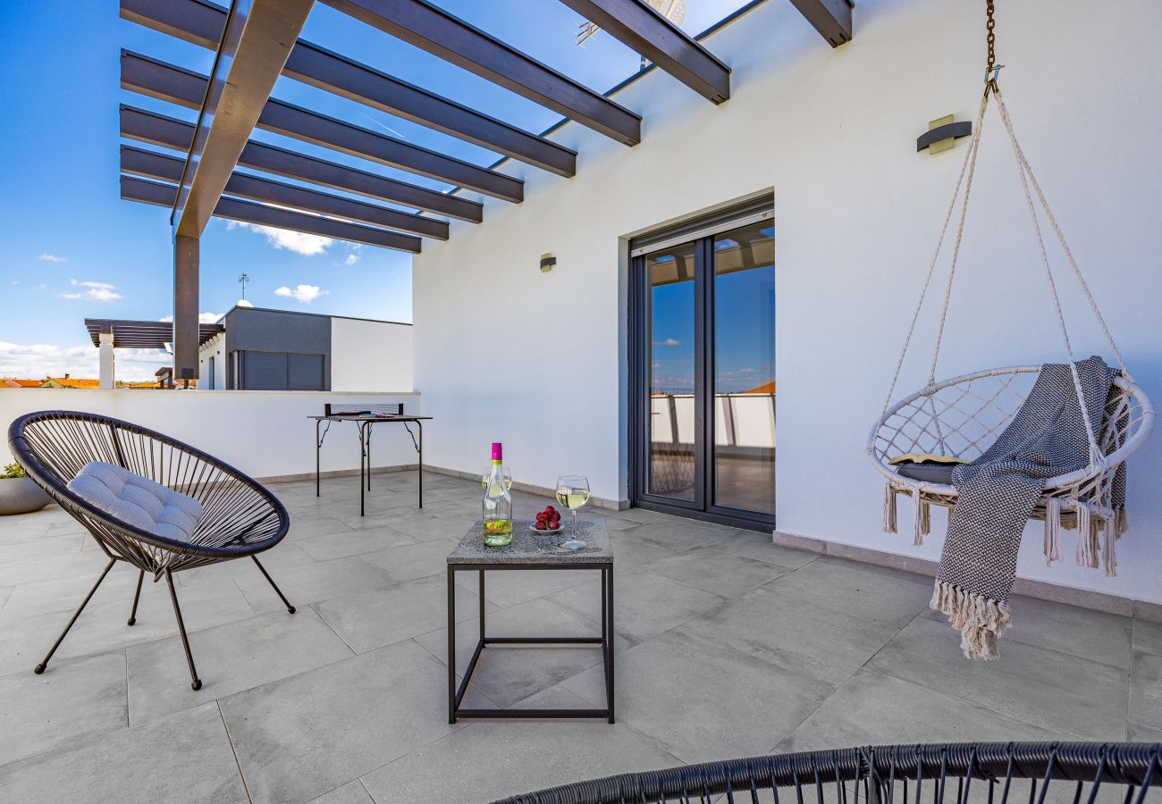 Villa in Galižana - Villa Lu near Fažana for 7 people with private pool, kids playground & sea view