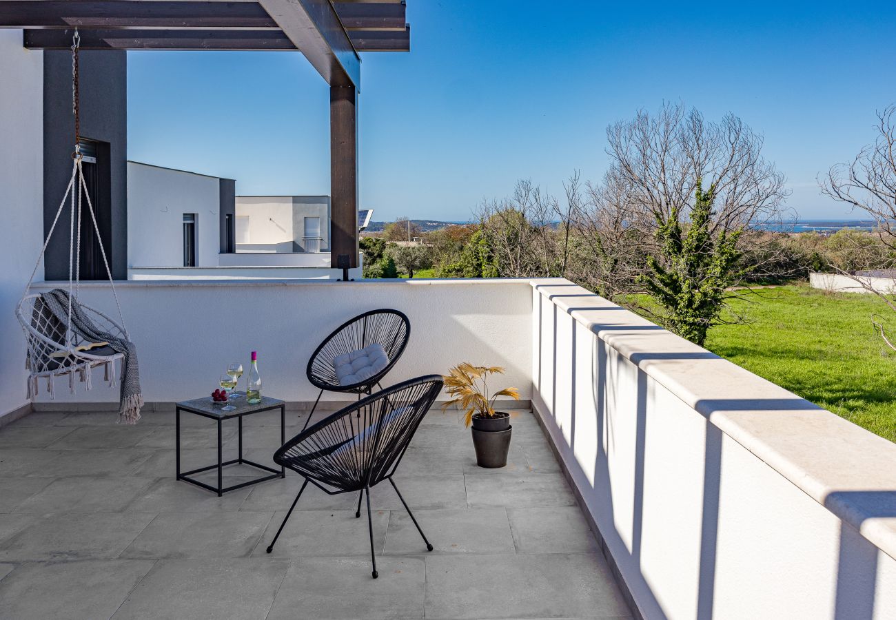 Villa in Galižana - Villa Lu near Fažana for 7 people with private pool, kids playground & sea view